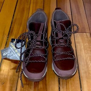 Chaco women’s waterproof Borealis Peak boots